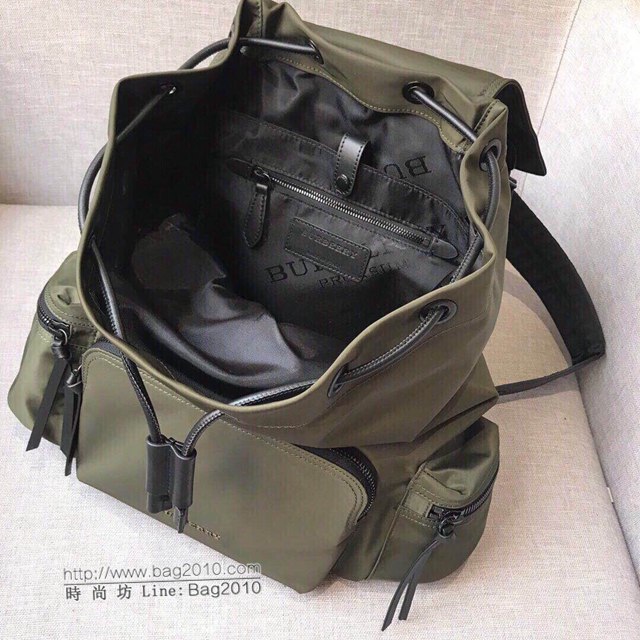 Burberry專櫃新款雙肩包 巴寶莉The Rucksack軍旅男女通用背包  db1021